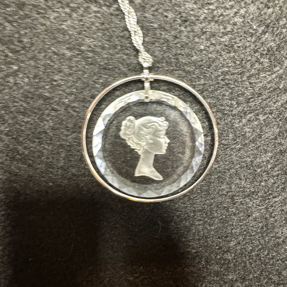 Vintage Cameo on Crystal Pendant Silver-Tone Chain Signed Hallmark - Picture 5 of 6